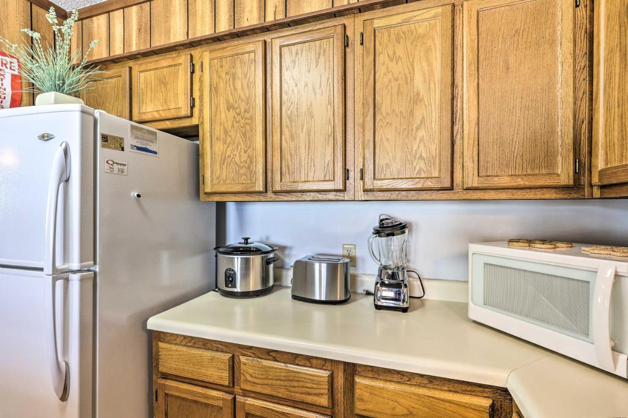 Beech Mountain Condo With Pool Access And Slope Views! Exterior photo